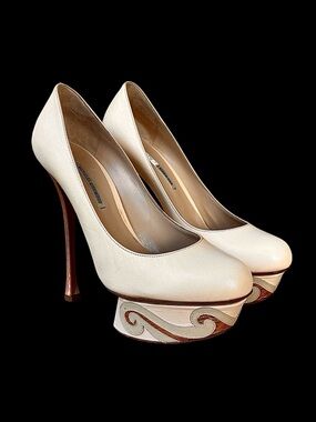 🌸NICHOLAS KIRKWOOD Nude Leather Platform Heels 🌸